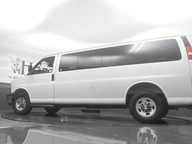 2025 Chevrolet Express Passenger RWD 3500 Extended Wheelbase LT