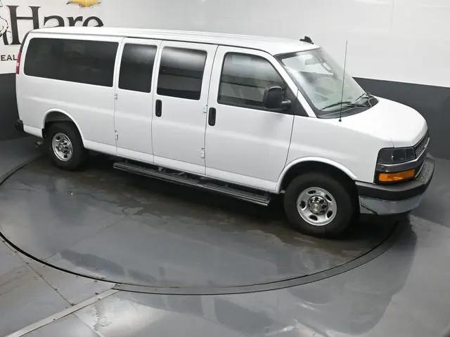 2025 Chevrolet Express Passenger RWD 3500 Extended Wheelbase LT