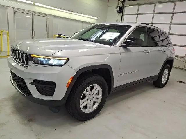 2025 Jeep Grand Cherokee Laredo 4x4