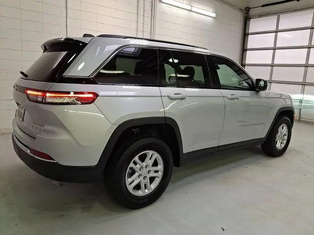 2025 Jeep Grand Cherokee Laredo 4x4