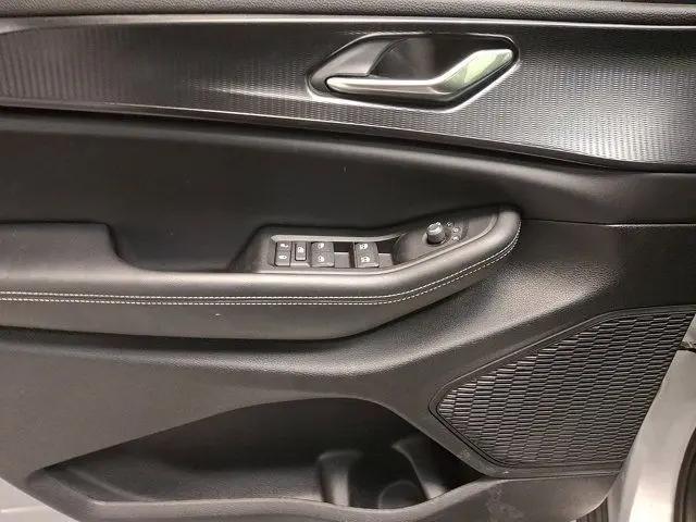 2025 Jeep Grand Cherokee Laredo 4x4