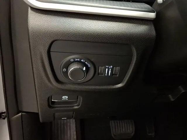 2025 Jeep Grand Cherokee Laredo 4x4