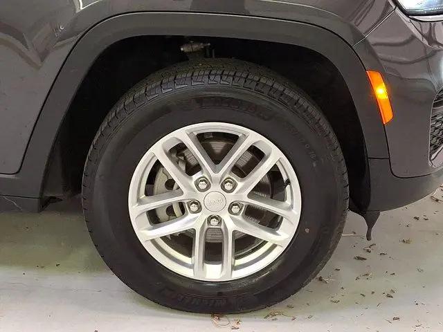 2025 Jeep Grand Cherokee Laredo X 4x4
