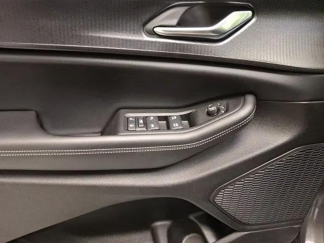2025 Jeep Grand Cherokee Laredo X 4x4