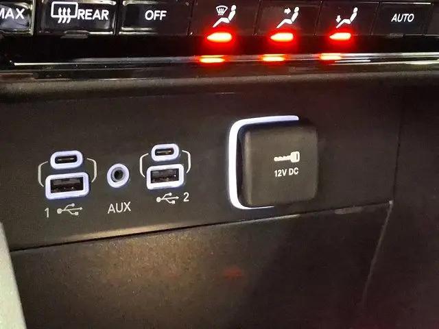 2025 Jeep Grand Cherokee Laredo X 4x4