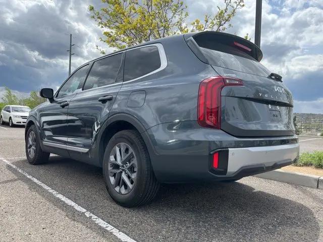 2023 Kia Telluride LX