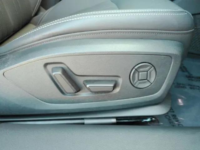 2025 Audi A6 Premium Plus 55 TFSI quattro S tronic