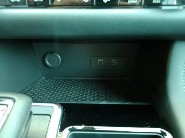 2024 Nissan Pathfinder SV 4WD