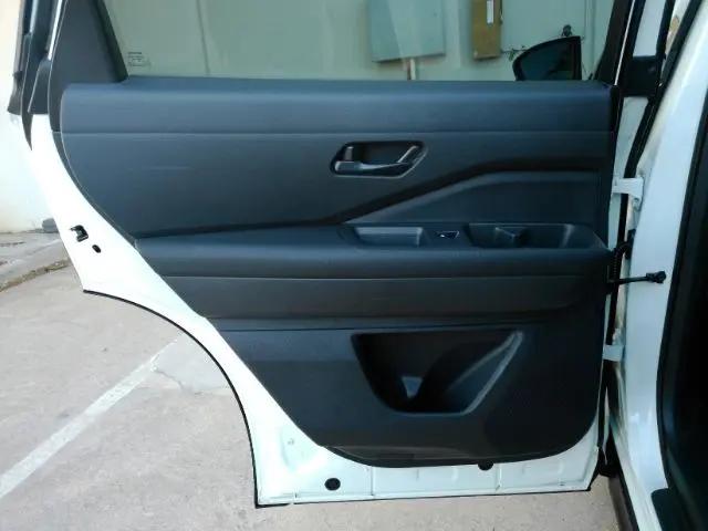 2024 Nissan Pathfinder SV 4WD