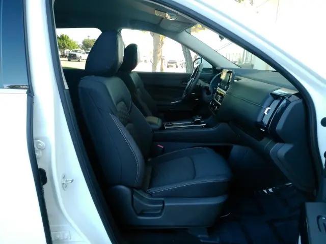 2024 Nissan Pathfinder SV 4WD
