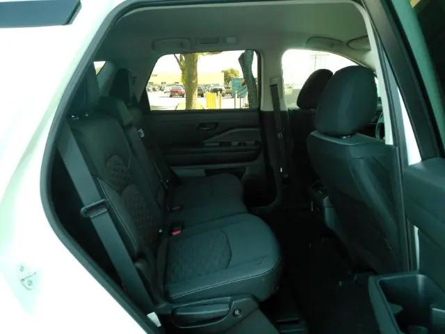 2024 Nissan Pathfinder SV 4WD