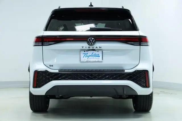 2026 Volkswagen Tiguan SE R-Line Black