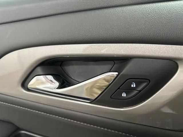 2023 Chevrolet Traverse FWD LT Cloth