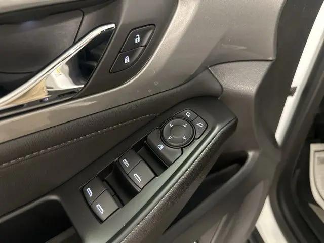 2023 Chevrolet Traverse FWD LT Cloth