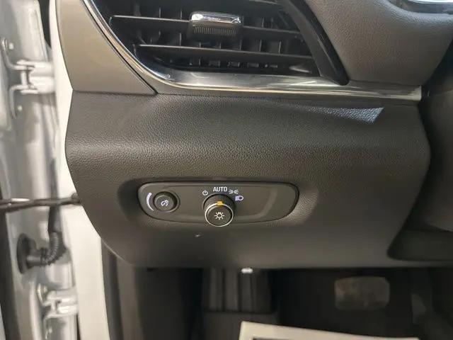 2023 Chevrolet Traverse FWD LT Cloth
