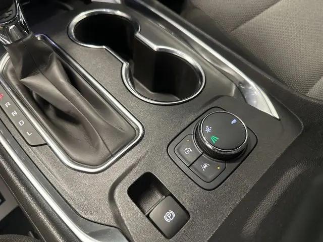 2023 Chevrolet Traverse FWD LT Cloth