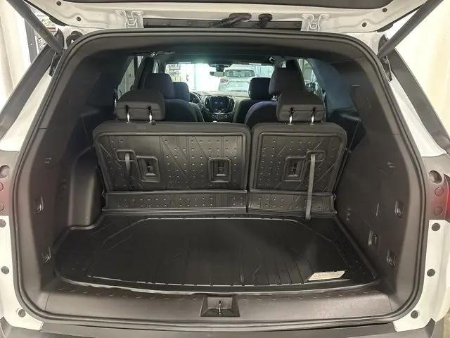 2023 Chevrolet Traverse FWD LT Cloth