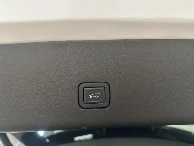 2023 Chevrolet Traverse FWD LT Cloth