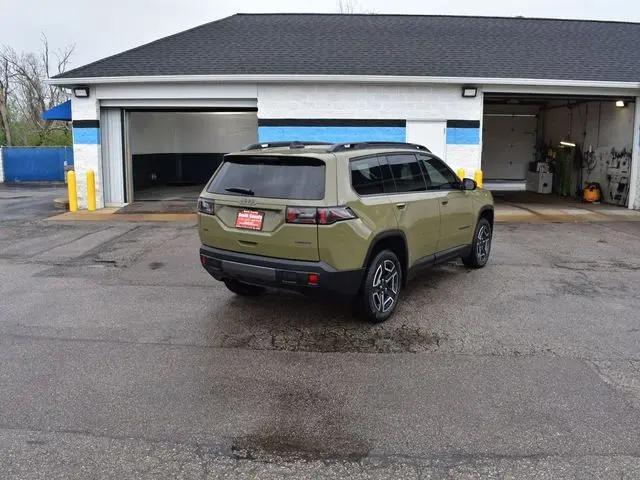 2026 Jeep Cherokee Laredo 4x4