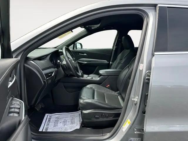 2023 Cadillac XT4 AWD Premium Luxury