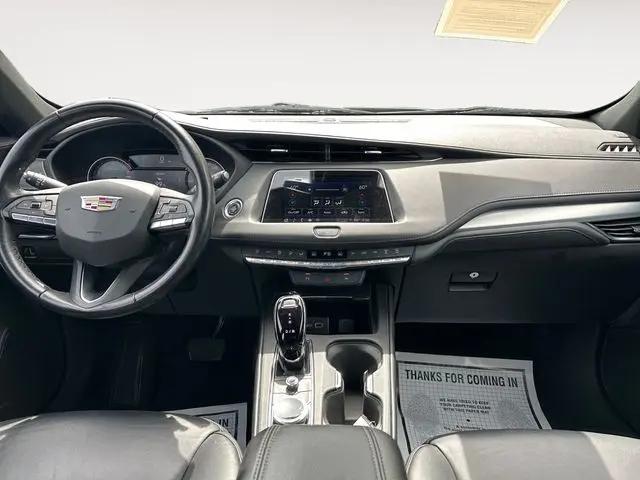 2023 Cadillac XT4 AWD Premium Luxury