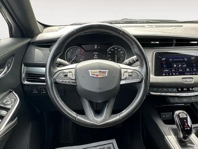 2023 Cadillac XT4 AWD Premium Luxury