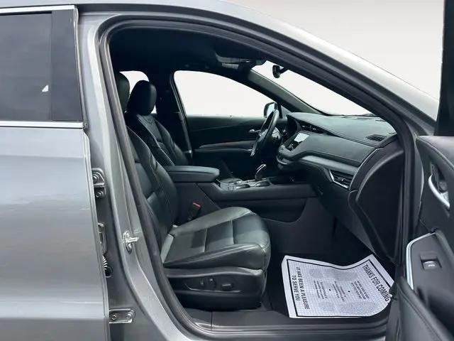 2023 Cadillac XT4 AWD Premium Luxury