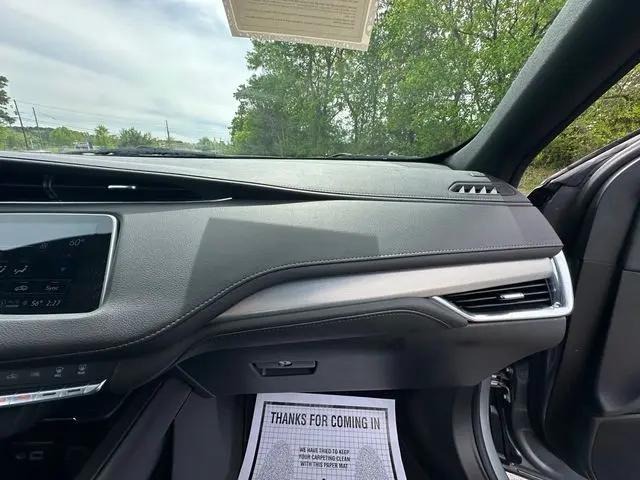 2023 Cadillac XT4 AWD Premium Luxury