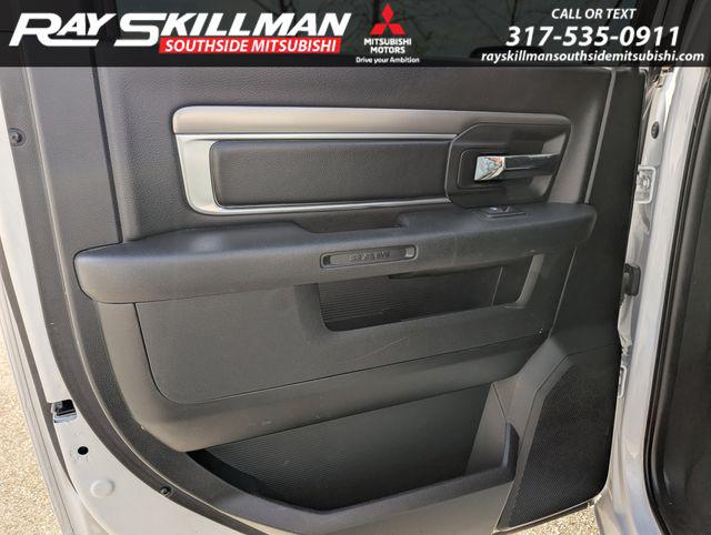 2024 Ram 1500 Classic Warlock Crew Cab 4x2 5'7" Box