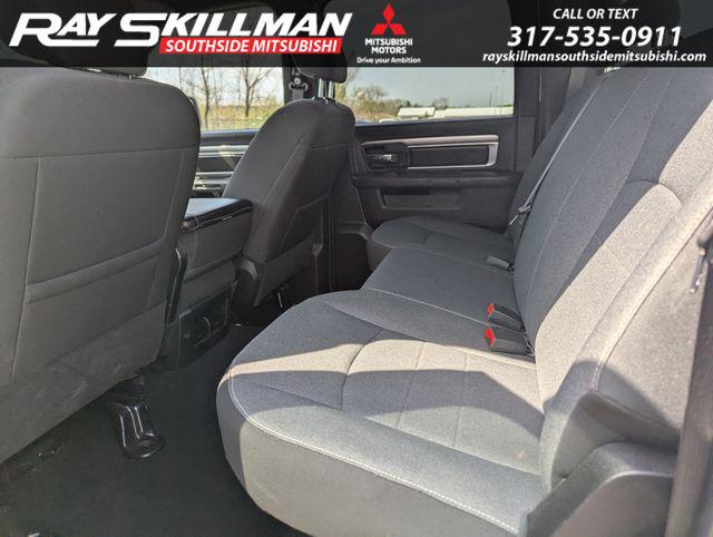 2024 Ram 1500 Classic Warlock Crew Cab 4x2 5'7" Box