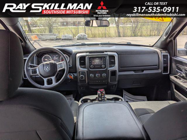 2024 Ram 1500 Classic Warlock Crew Cab 4x2 5'7" Box