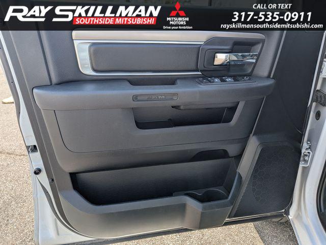 2024 Ram 1500 Classic Warlock Crew Cab 4x2 5'7" Box