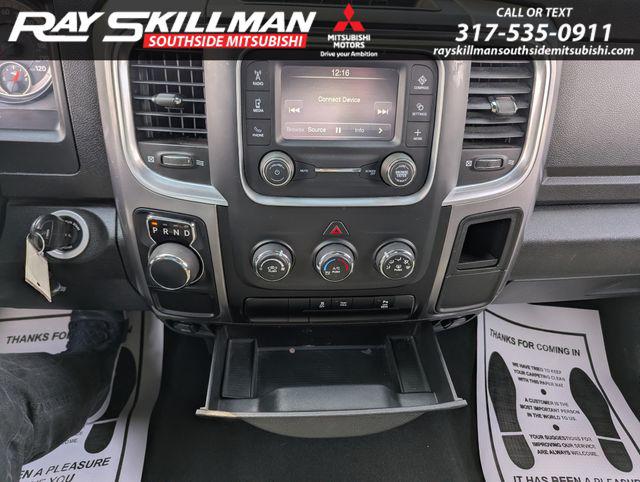 2024 Ram 1500 Classic Warlock Crew Cab 4x2 5'7" Box