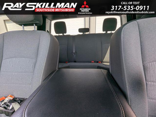 2024 Ram 1500 Classic Warlock Crew Cab 4x2 5'7" Box