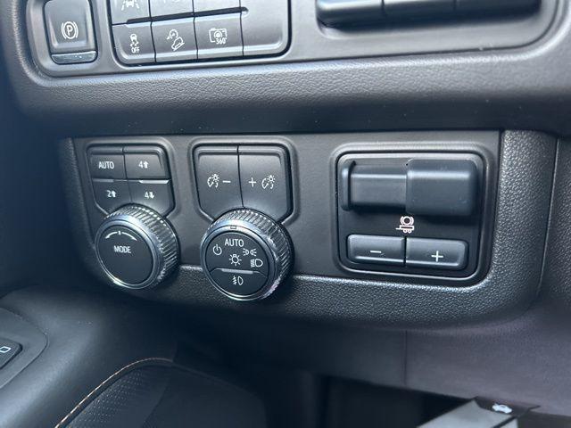 2024 GMC Yukon 4WD AT4