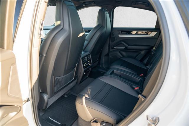 2026 Porsche Cayenne Coupe AWD