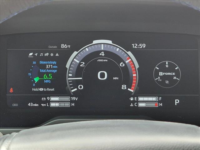2026 Toyota Tundra Platinum CrewMax 5.5' Bed