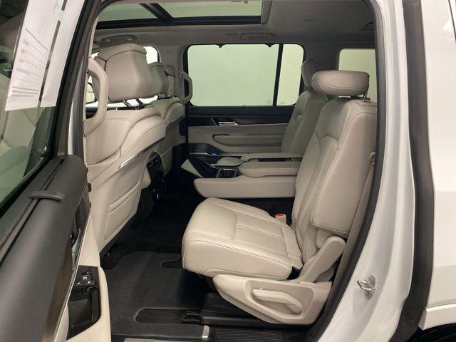 2023 Jeep Grand Wagoneer 4x4