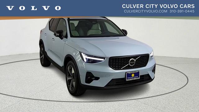 2026 Volvo XC40 Plus, B5 AWD Gas (mild hybrid), Dark for sale in Culver City, CA