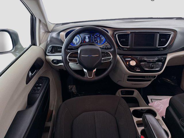 2021 Chrysler Voyager L