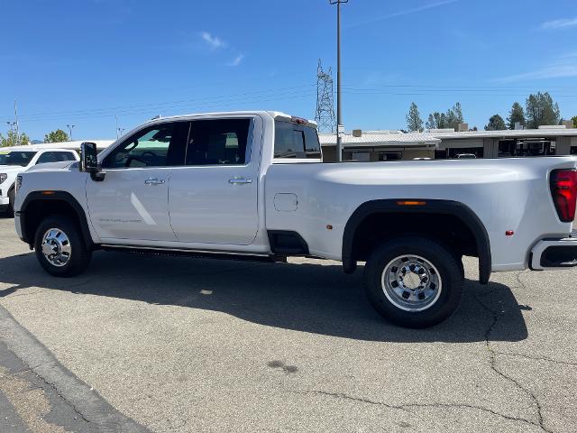 2025 GMC Sierra 3500HD 4WD Crew Cab Long Bed Denali