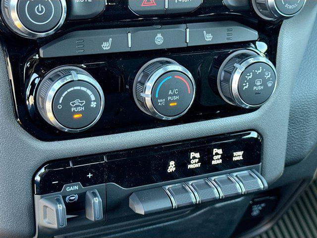 2026 Ram 1500 Big Horn Crew Cab 4x4 64 Box