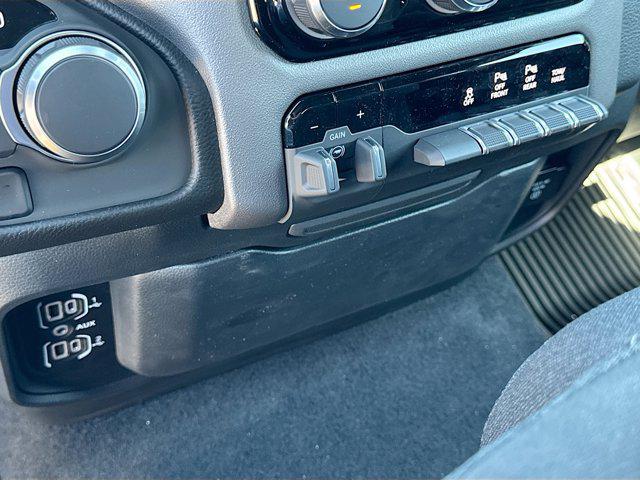2026 Ram 1500 Big Horn Crew Cab 4x4 64 Box