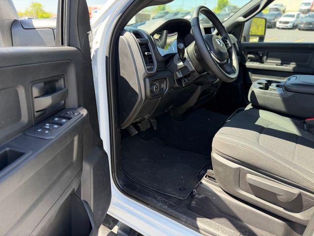 2026 Ram 2500 Tradesman Crew Cab 4x2 6'4" Box