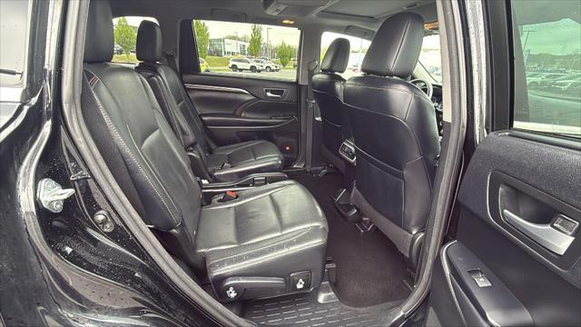 2016 Toyota Highlander Limited V6