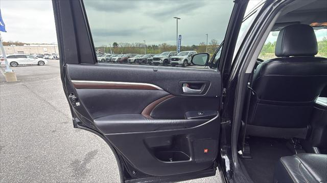 2016 Toyota Highlander Limited V6