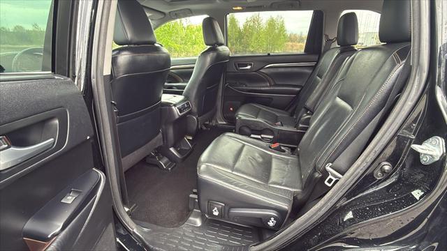2016 Toyota Highlander Limited V6