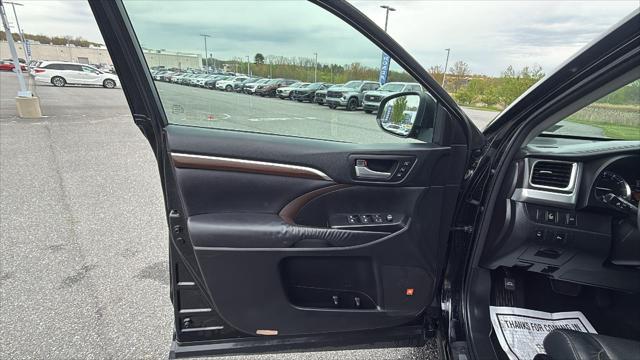 2016 Toyota Highlander Limited V6