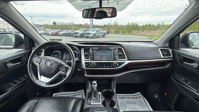 2016 Toyota Highlander Limited V6