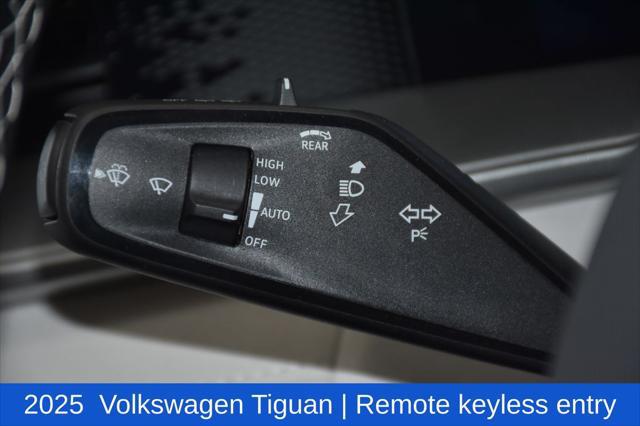 2025 Volkswagen Tiguan 2.0T SE